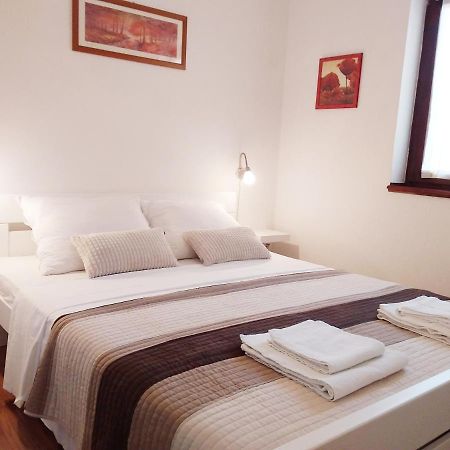 Apartman Tomo Pula Extérieur photo