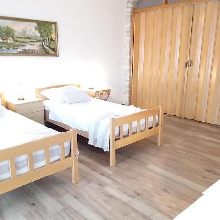 Apartman Tomo Pula Extérieur photo