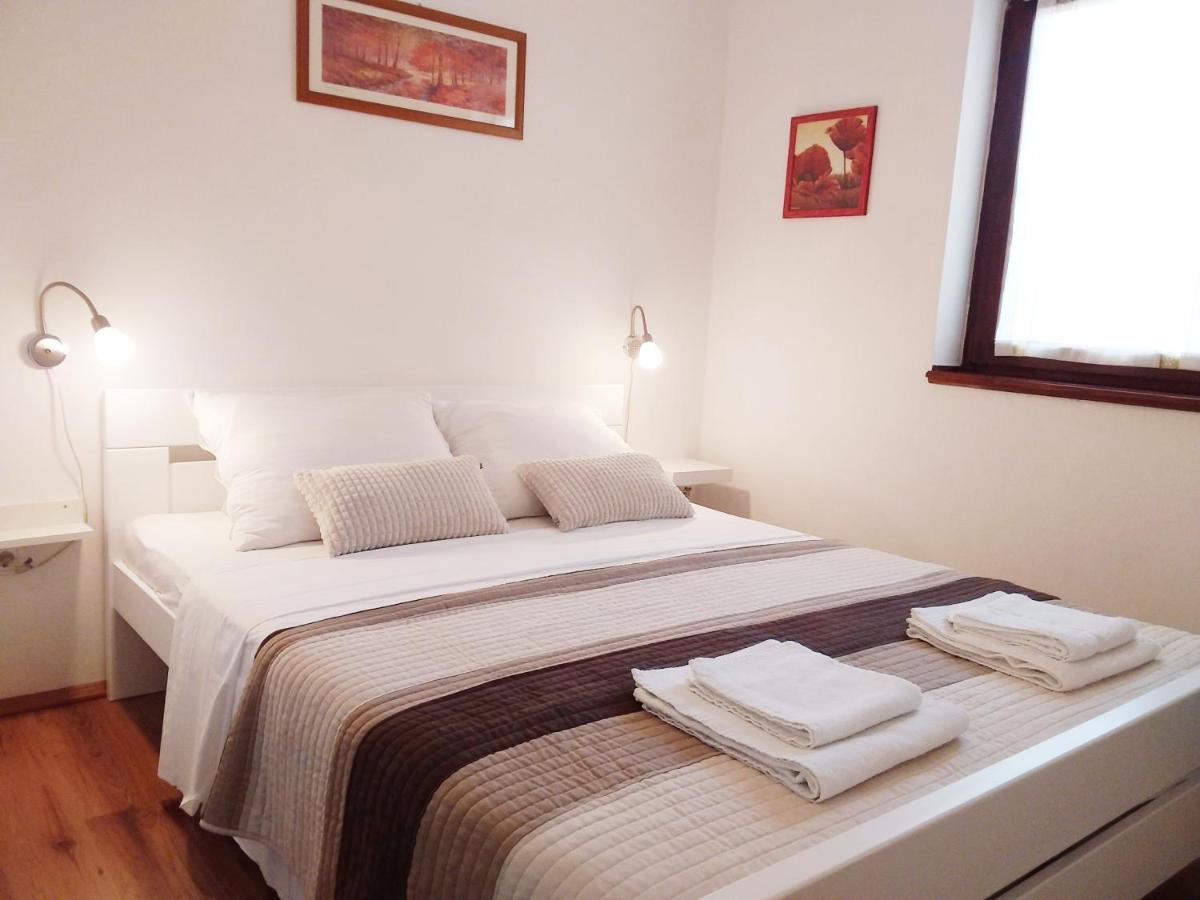 Apartman Tomo Pula Extérieur photo