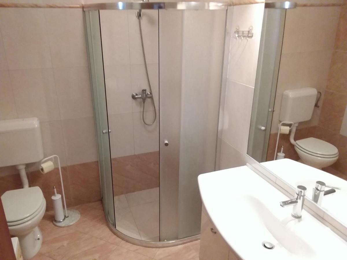 Apartman Tomo Pula Extérieur photo