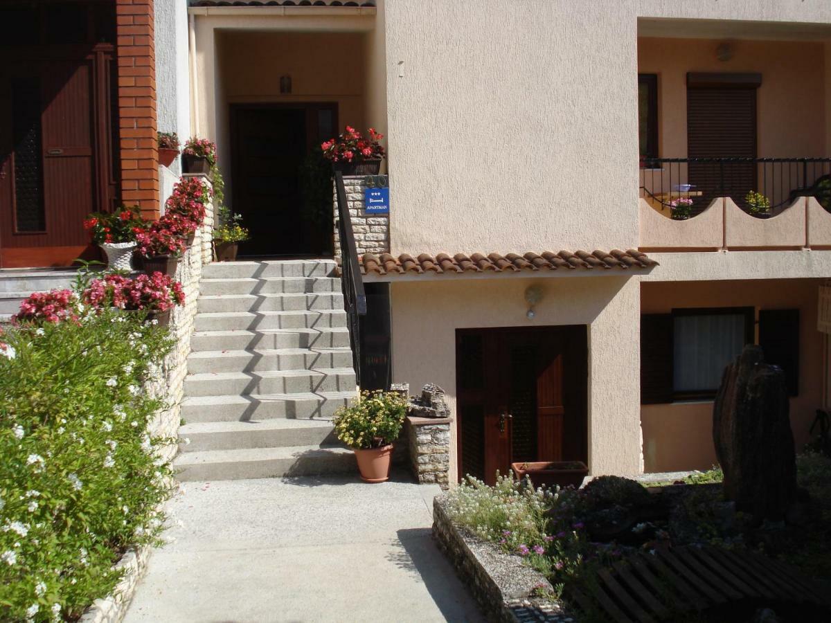 Apartman Tomo Pula Extérieur photo